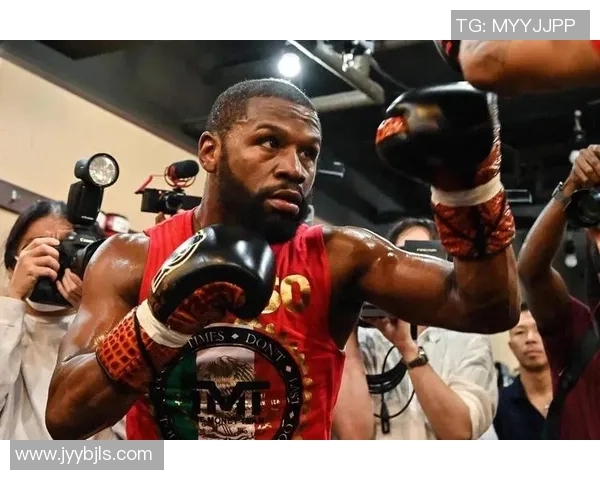 梅瑟威与嘴炮的巅峰对决谁能称霸拳坛历史的传奇之战